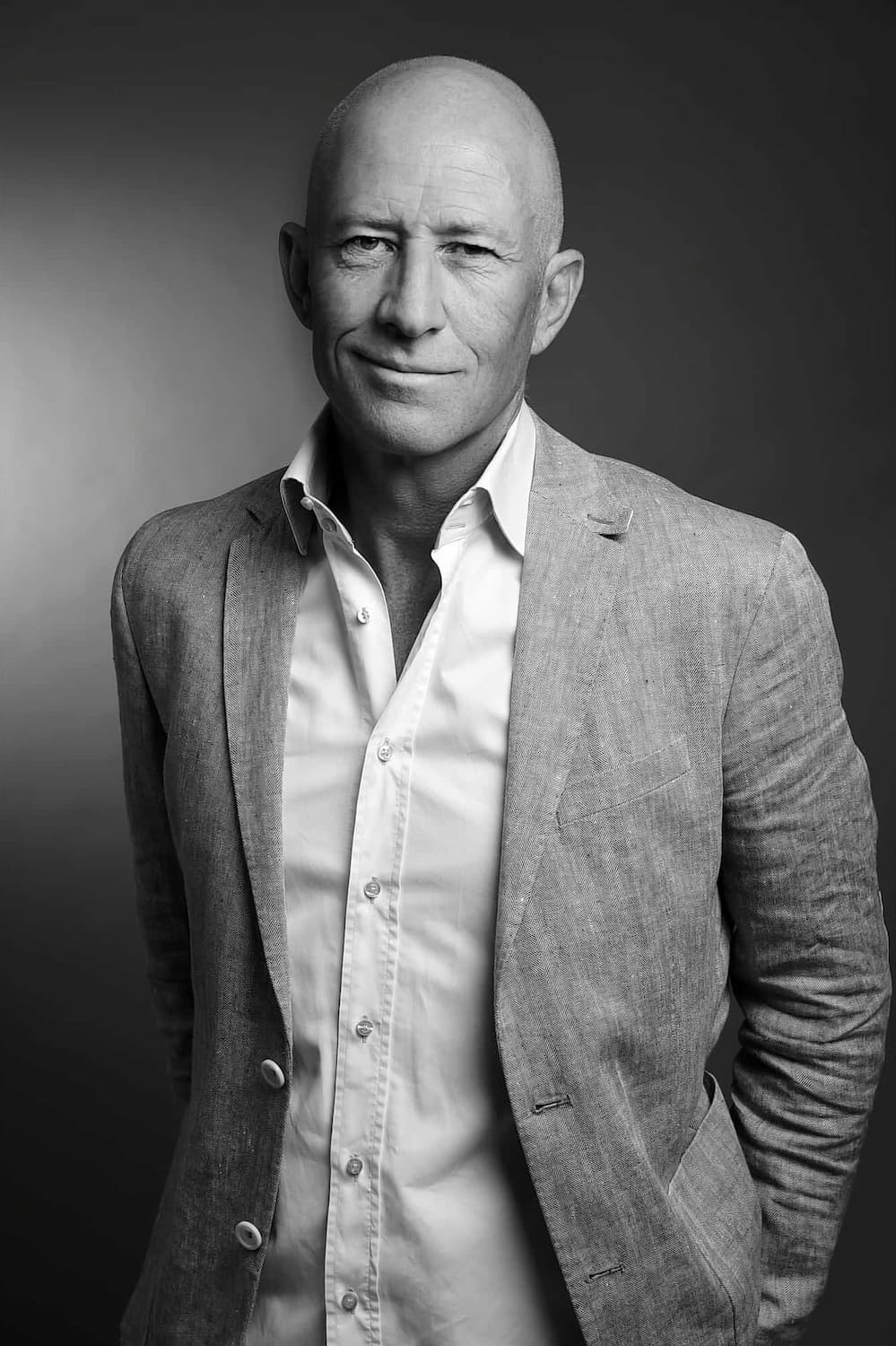 Portrait noir et blanc de Matthieu Langlois – fondateur de Hot Zone Rescue, expert en gestion de crise